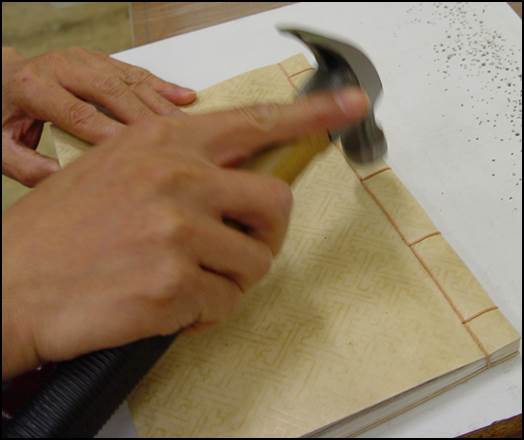 신표지 제작하여 장정한는 과정3